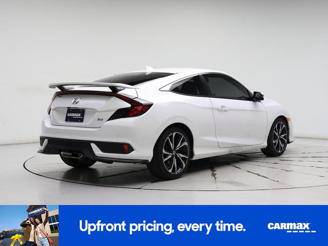 Photo of 2018 White Honda Civic