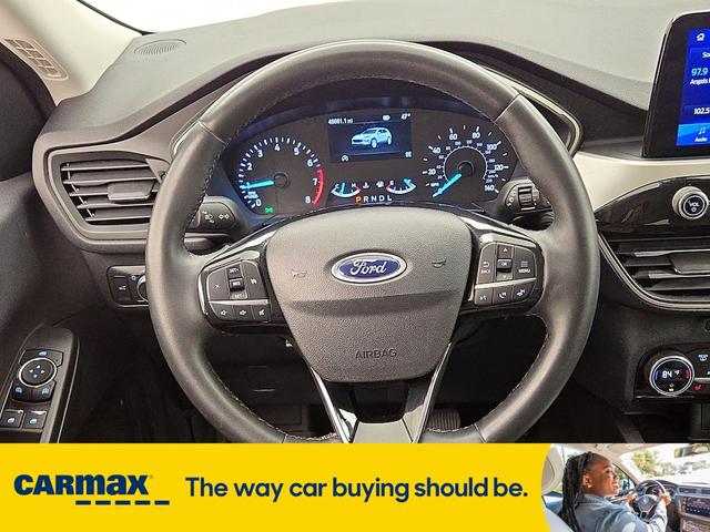 Photo of 2021 White Ford Escape