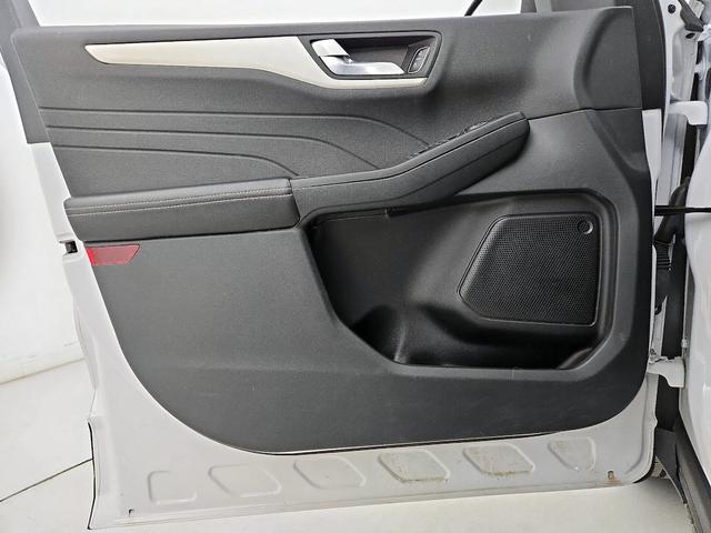 Photo of 2021 White Ford Escape