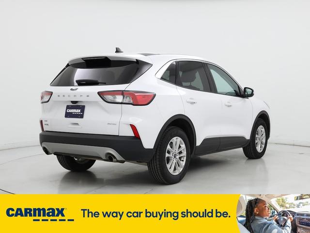 Photo of 2021 White Ford Escape
