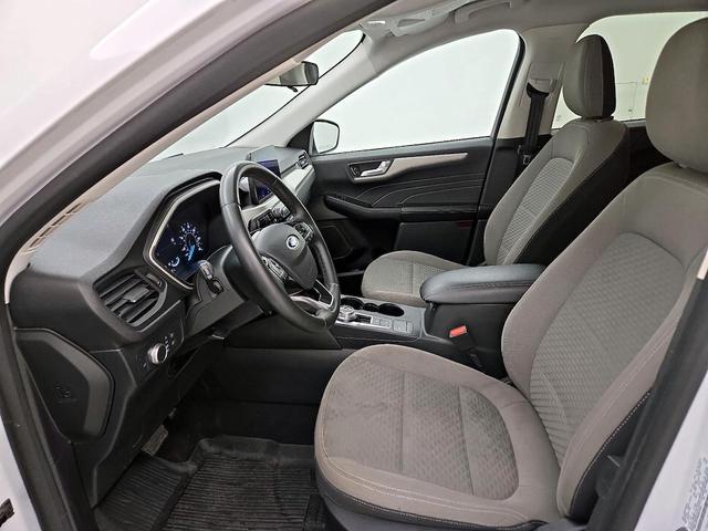 Photo of 2021 White Ford Escape