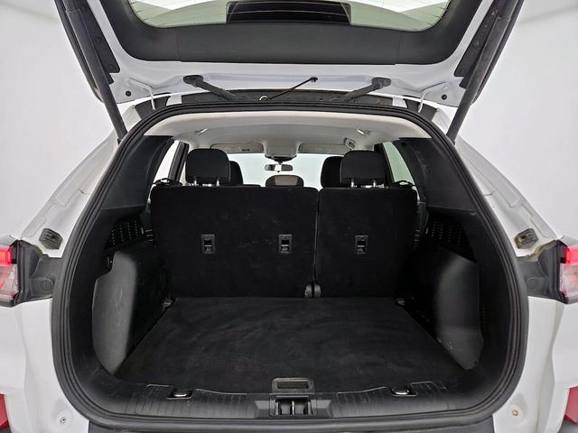 Photo of 2021 White Ford Escape