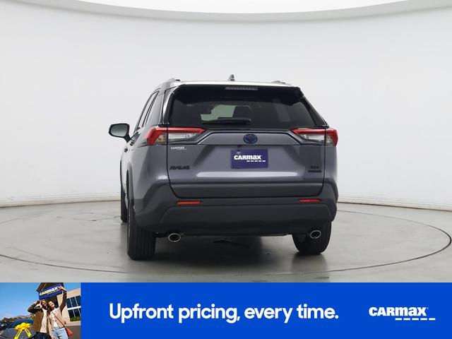 Photo of 2022 Gray Toyota RAV4 Hybrid