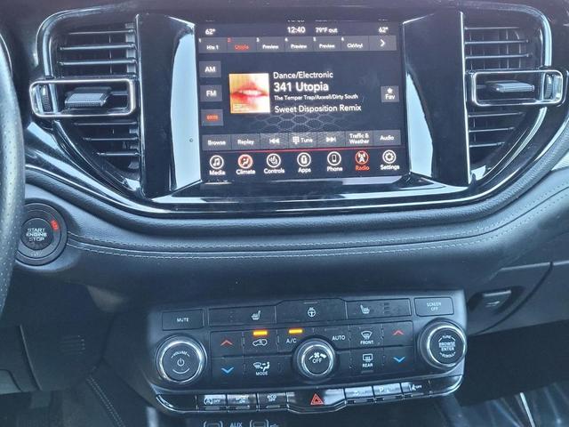Photo of 2022 Octane Red Pearlcoat Dodge Durango