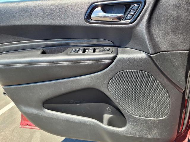 Photo of 2022 Octane Red Pearlcoat Dodge Durango