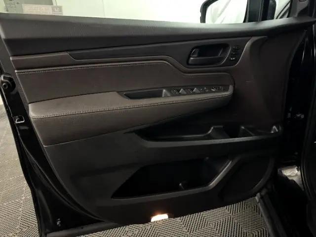 Photo of 2019 Crystal Black Pearl Honda Odyssey