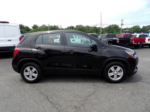 Photo of 2020 Black Chevrolet Trax