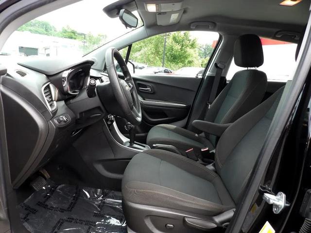 Photo of 2020 Black Chevrolet Trax