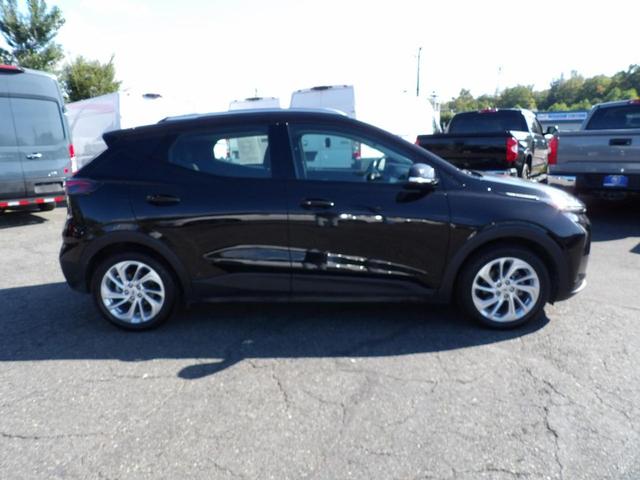 Photo of 2022 Mosaic Black Metallic Chevrolet Bolt EUV