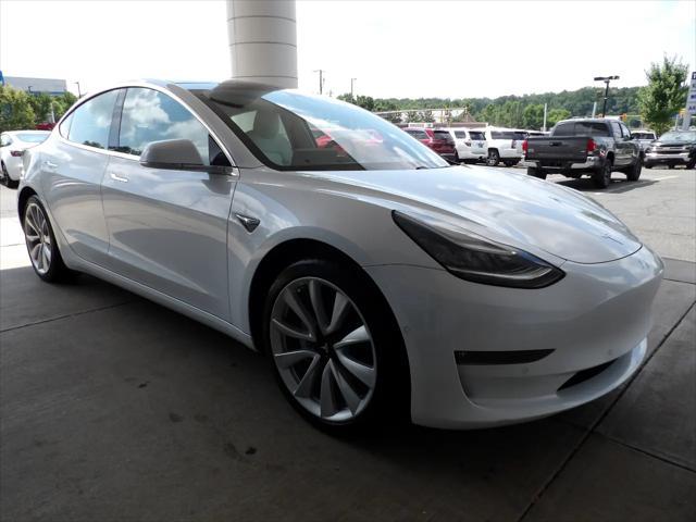 Photo of 2018 Pearl White Multi-Coat Tesla Model 3