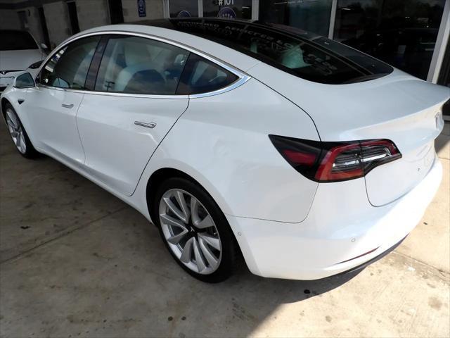 Photo of 2018 Pearl White Multi-Coat Tesla Model 3