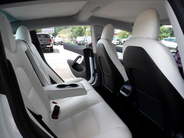 Photo of 2018 Pearl White Multi-Coat Tesla Model 3