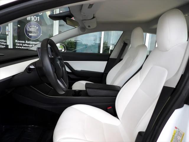 Photo of 2018 Pearl White Multi-Coat Tesla Model 3