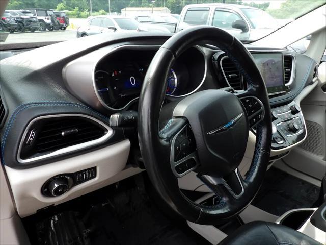 Photo of 2021 Velvet Red Pearlcoat Chrysler Pacifica Hybrid