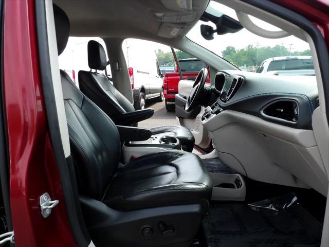 Photo of 2021 Velvet Red Pearlcoat Chrysler Pacifica Hybrid
