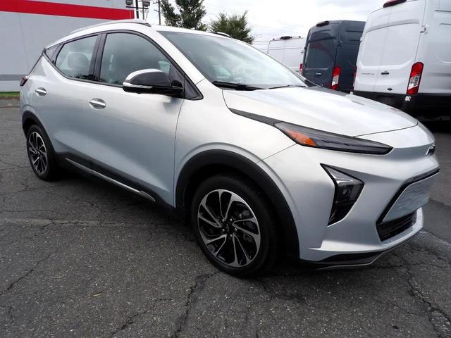 Photo of 2022 Silver Flare Metallic Chevrolet Bolt EUV
