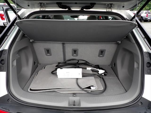 Photo of 2022 Silver Flare Metallic Chevrolet Bolt EUV