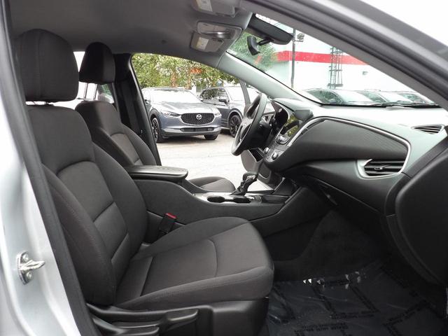 Photo of 2022 Silver Ice Metallic Chevrolet Malibu