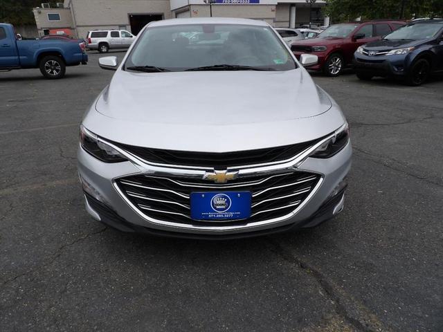 Photo of 2022 Silver Ice Metallic Chevrolet Malibu