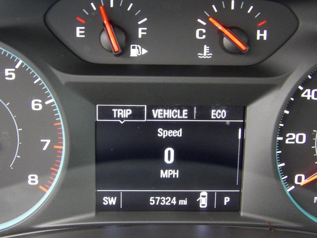 Photo of 2022 Silver Ice Metallic Chevrolet Malibu