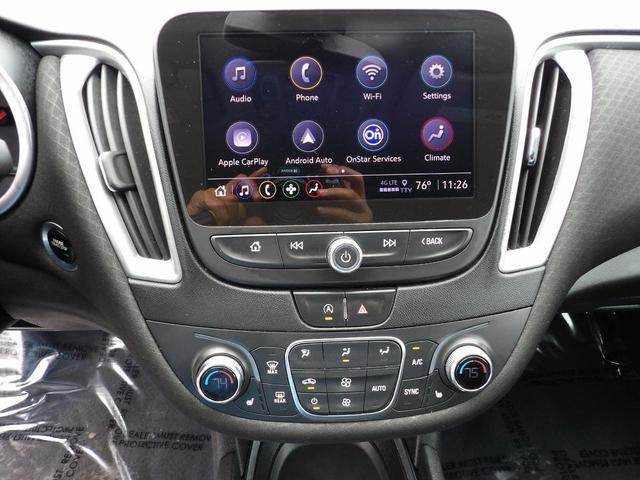 Photo of 2022 Silver Ice Metallic Chevrolet Malibu