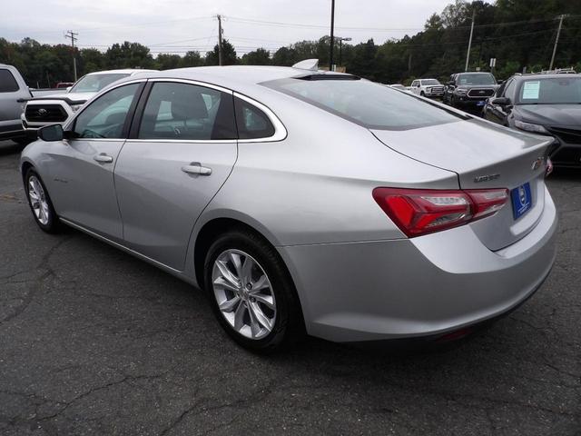 Photo of 2022 Silver Ice Metallic Chevrolet Malibu