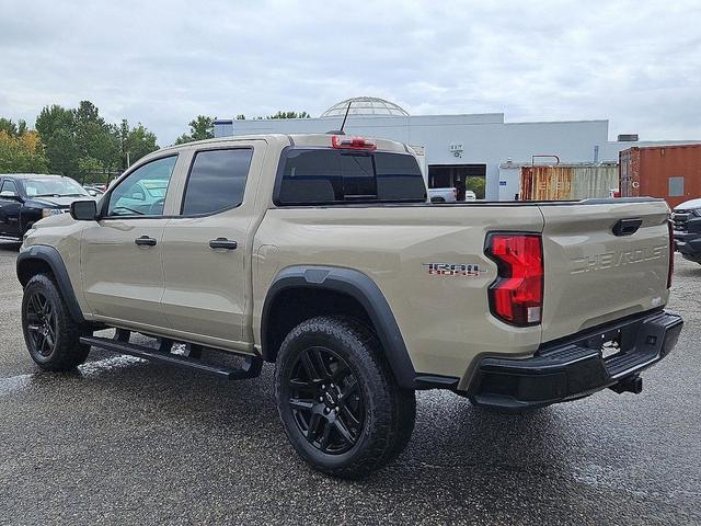 Photo of 2024 Sand Dune Metallic Chevrolet Colorado
