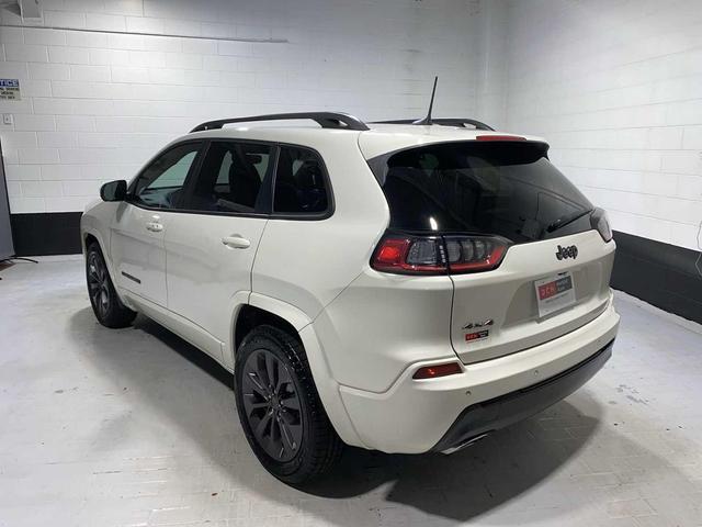Photo of 2019 Pearl White Pearlcoat Jeep Cherokee
