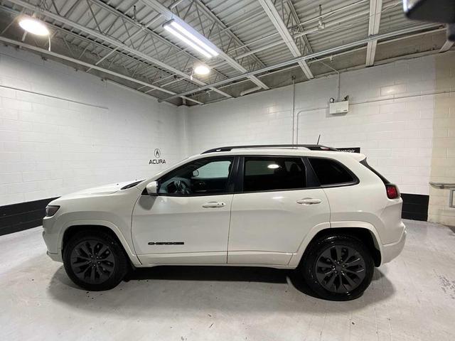 Photo of 2019 Pearl White Pearlcoat Jeep Cherokee