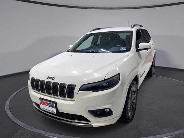 Photo of 2019 Pearl White Pearlcoat Jeep Cherokee