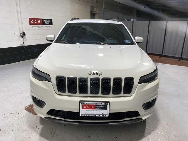 Photo of 2019 Pearl White Pearlcoat Jeep Cherokee