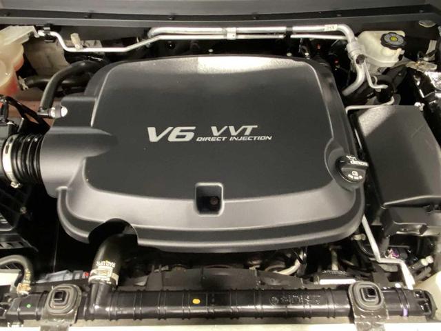 Photo of 2018 Summit White Chevrolet Colorado