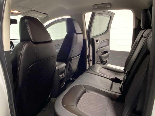 Photo of 2018 Summit White Chevrolet Colorado