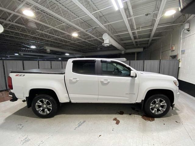 Photo of 2018 Summit White Chevrolet Colorado
