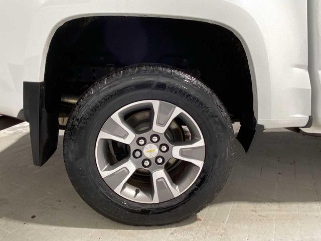 Photo of 2018 Summit White Chevrolet Colorado