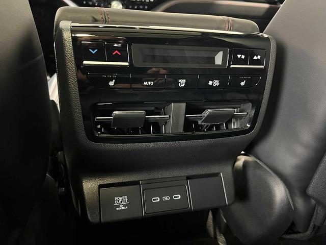 Photo of 2026 Majestic Black Pearl Acura MDX