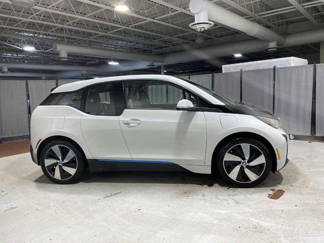Photo of 2014 White BMW i3