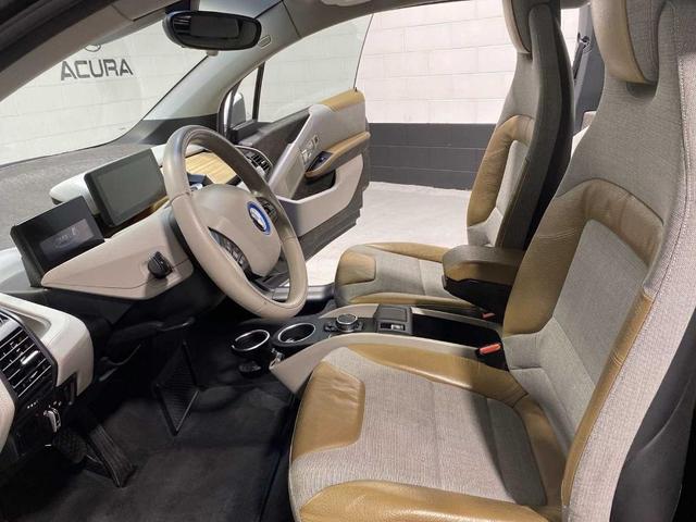 Photo of 2014 White BMW i3