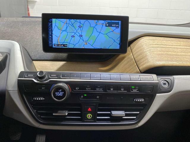 Photo of 2014 White BMW i3