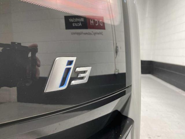Photo of 2014 White BMW i3