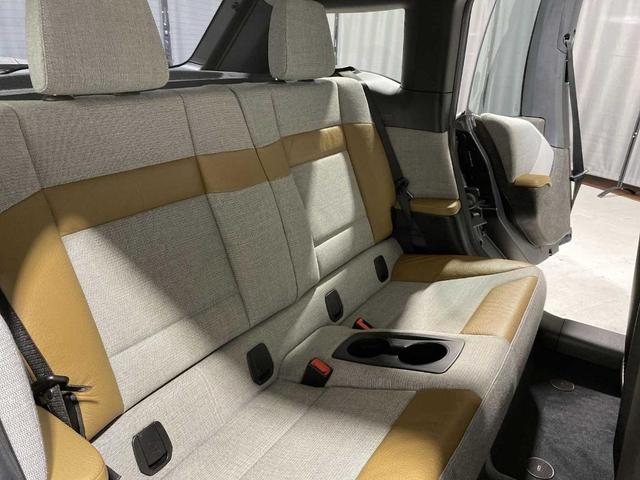 Photo of 2014 White BMW i3