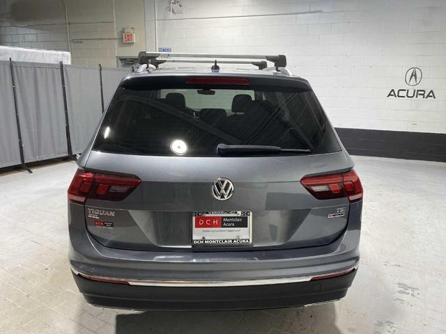 Photo of 2018 Platinum Gray Metallic Volkswagen Tiguan