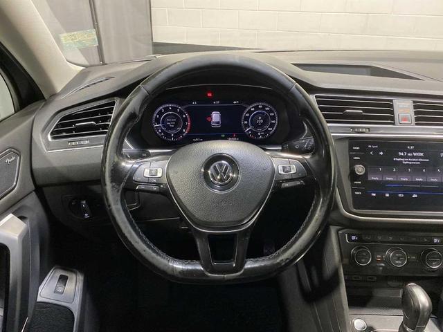 Photo of 2018 Platinum Gray Metallic Volkswagen Tiguan