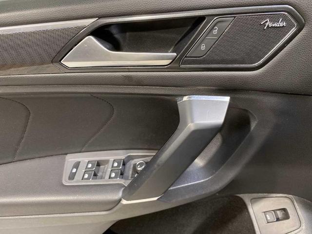 Photo of 2018 Platinum Gray Metallic Volkswagen Tiguan