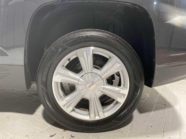 Photo of 2017 Graphite Gray Metallic GMC Terrain