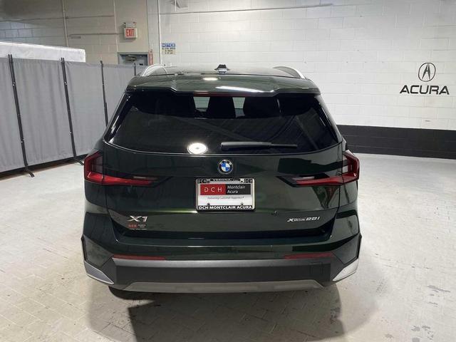 Photo of 2023 San Remo Green Metallic BMW X1