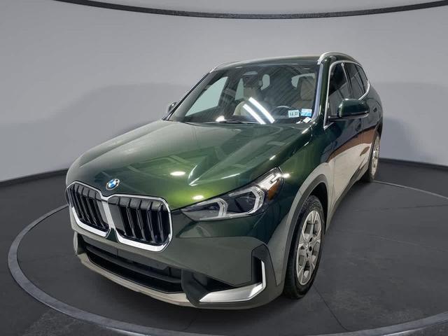 Photo of 2023 San Remo Green Metallic BMW X1