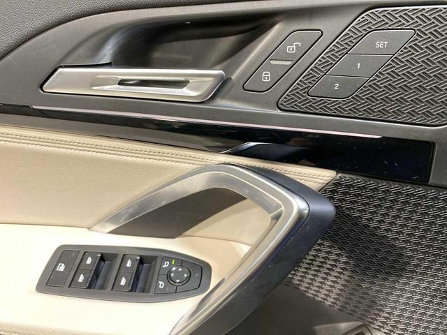 Photo of 2023 San Remo Green Metallic BMW X1