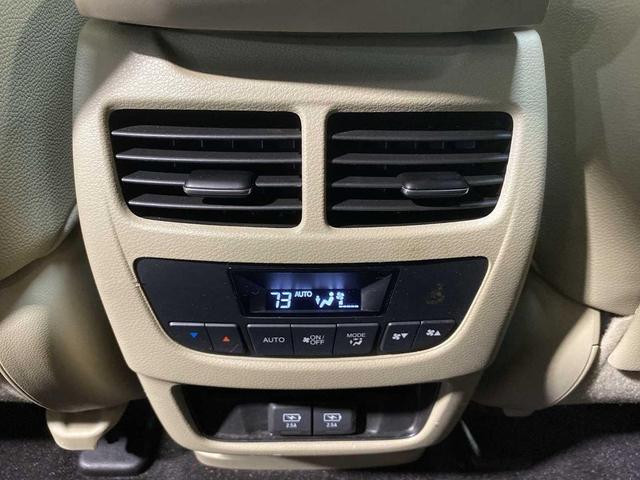Photo of 2020 Platinum White Pearl Acura MDX