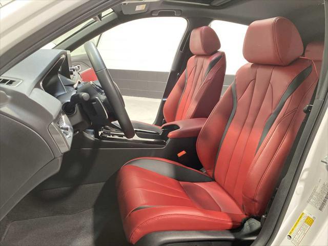 Photo of 2024 Platinum White Pearl Acura Integra